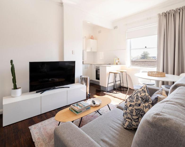 Apartment 2 Mins To The Modern Gem Sleeps 4 *